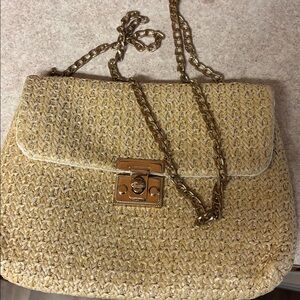 Elegant Cream Chain Strap Women's Bag